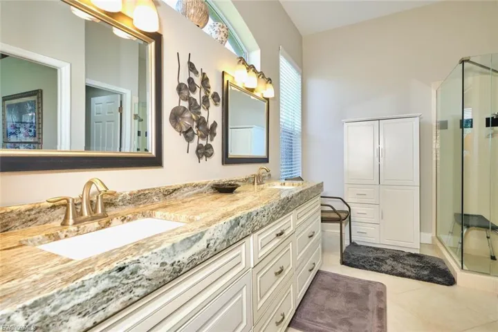 9240 Willowcrest Ct, Fort Myers, Florida 33908