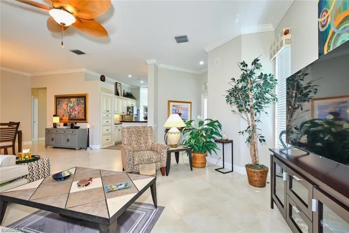 9240 Willowcrest Ct, Fort Myers, Florida 33908