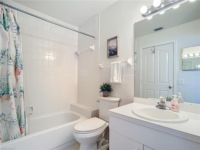2892  West Crown Pointe E BLVD, Naples, FL 34112