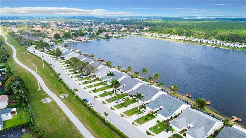 2892  West Crown Pointe E BLVD, Naples, FL 34112