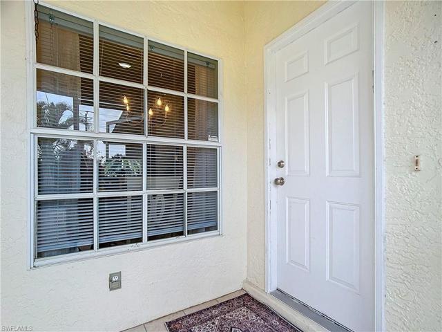 2892  West Crown Pointe E BLVD, Naples, FL 34112