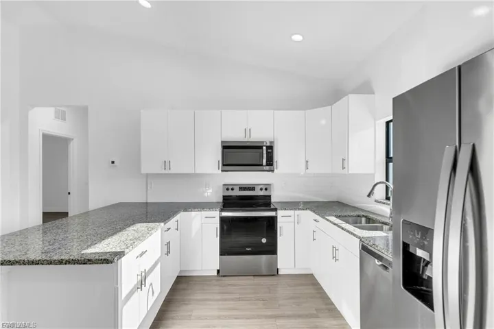 2026 Jeronimo Rd, Labelle, Florida 33935