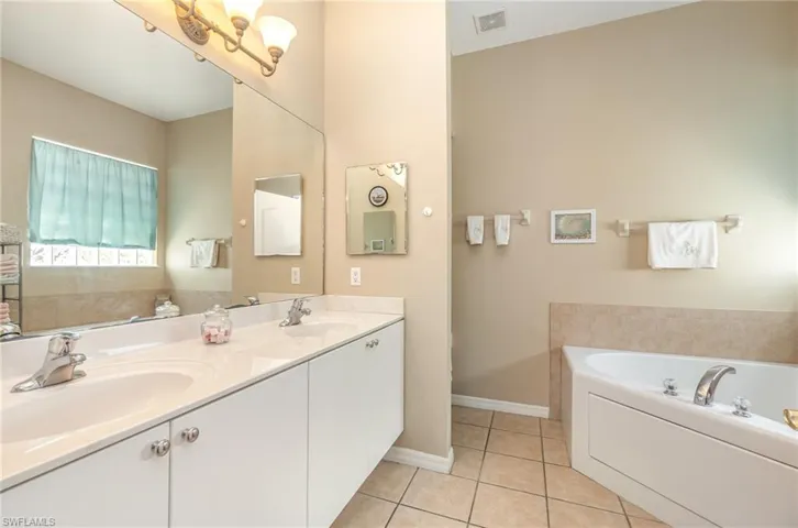2692 Sunset Lake Dr, Cape Coral Fl 33909
