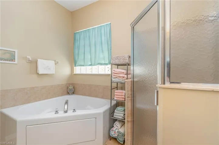2692 Sunset Lake Dr, Cape Coral Fl 33909