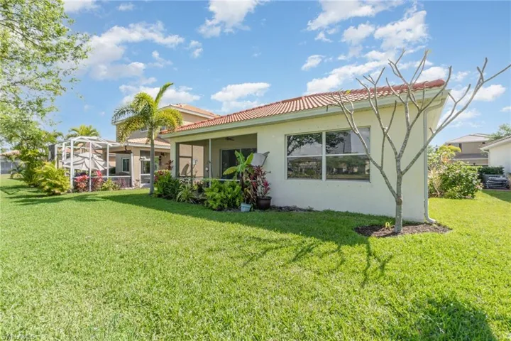 2692 Sunset Lake Dr, Cape Coral Fl 33909