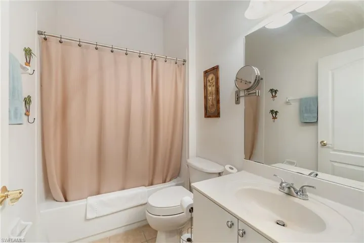 2692 Sunset Lake Dr, Cape Coral Fl 33909