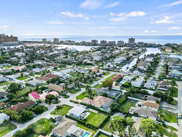 529  100th N AVE, Naples, FL 34108