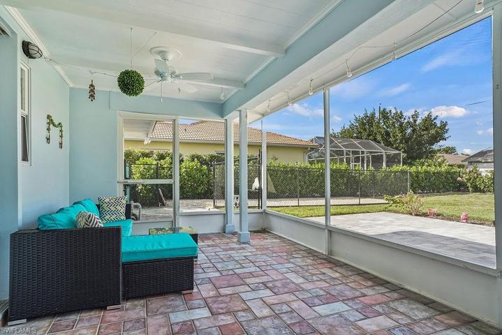 529  100th N AVE, Naples, FL 34108