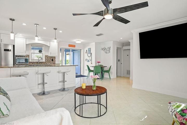 529  100th N AVE, Naples, FL 34108