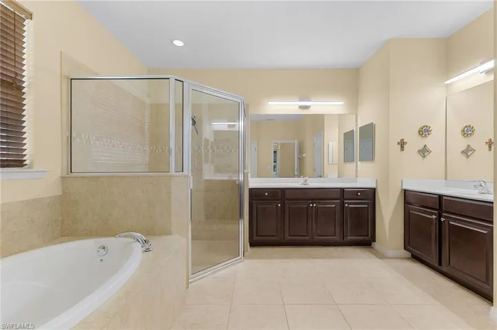 2403  Ashbury  CIR, Cape Coral, FL 33991