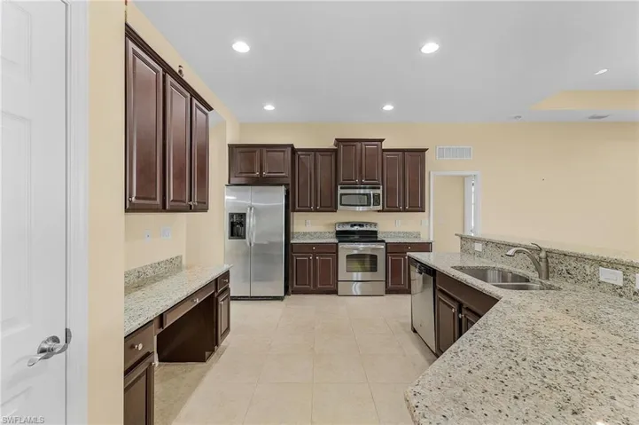 2403  Ashbury  CIR, Cape Coral, FL 33991