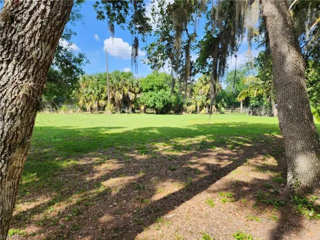 2060 Fort Denaud RD, LABELLE FL 33935