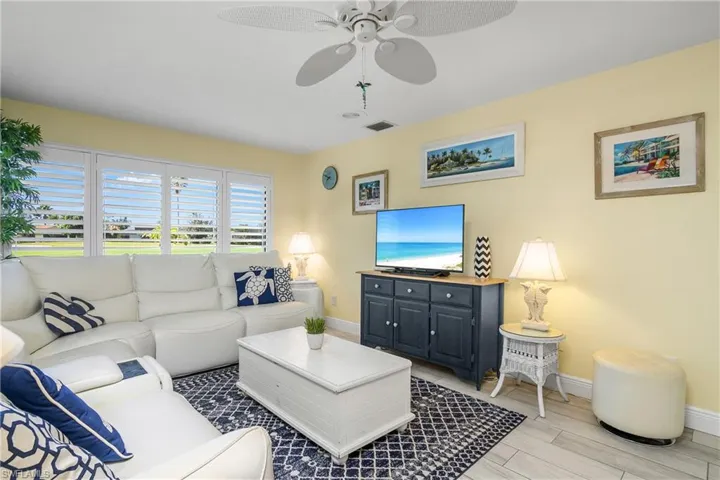Comfortable Family Rm