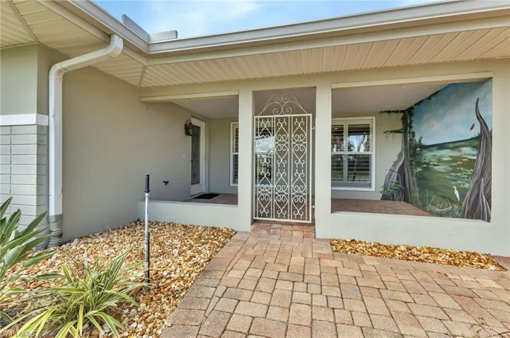 View of property entrance