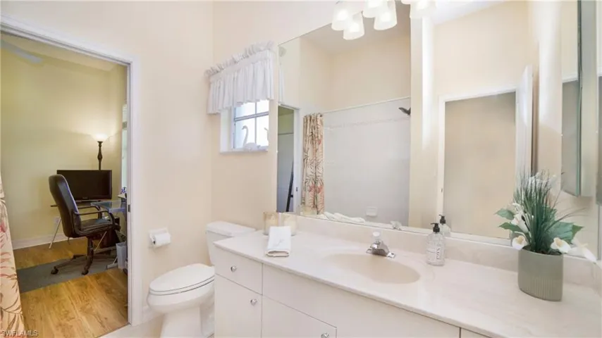 2nd Bedroom and Guest Jack n Jill bath