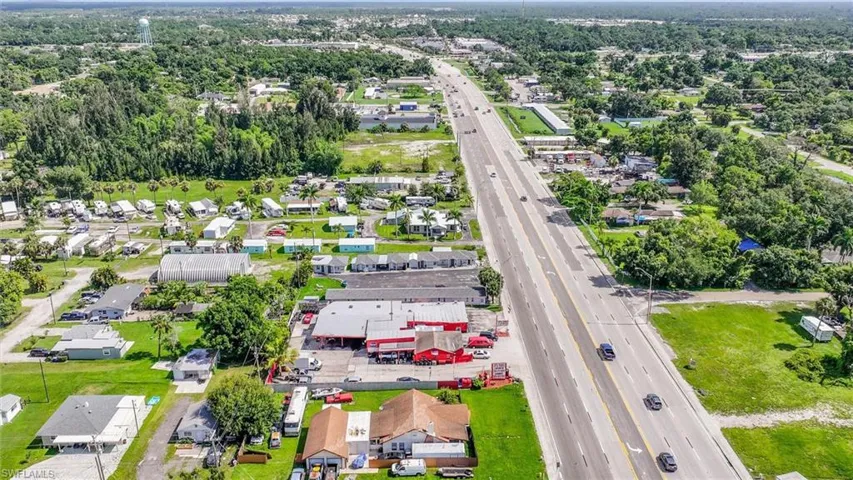 1517 N Tamiami  TRL, North Fort Myers, FL 33903