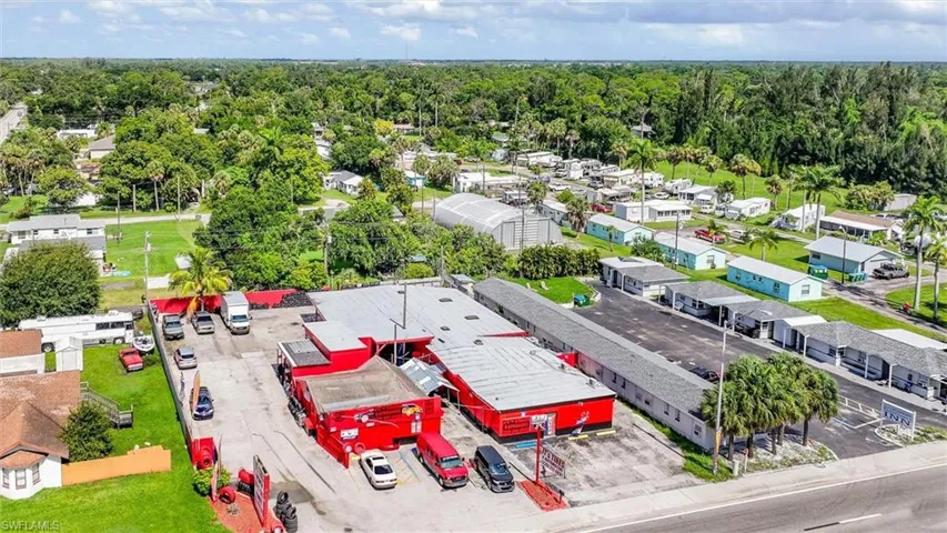 1517 N Tamiami  TRL, North Fort Myers, FL 33903