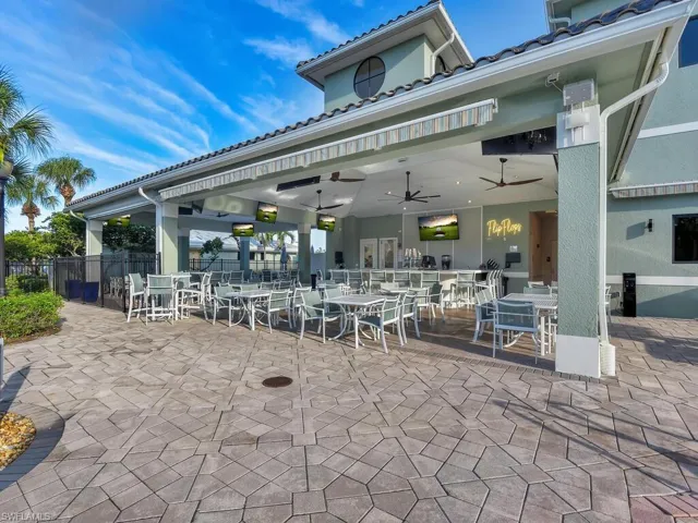 Flip Flop Poolside Bar