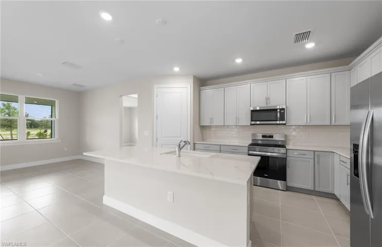 7140 Chapel Creek Ln, North Fort Myers, Florida 33917