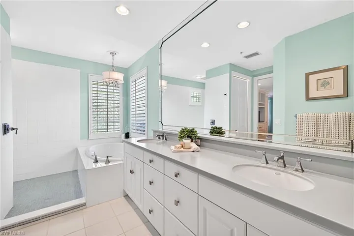 2805 Tiburon Blvd E 1-101, Naples, Florida 34109