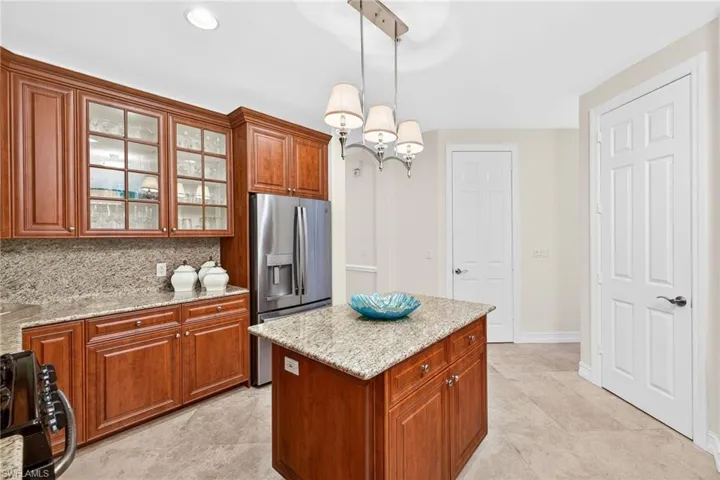 2805 Tiburon Blvd E 1-101, Naples, Florida 34109
