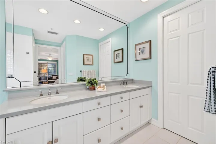 2805 Tiburon Blvd E 1-101, Naples, Florida 34109