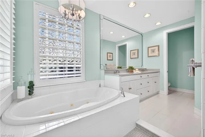 2805 Tiburon Blvd E 1-101, Naples, Florida 34109