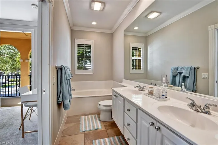 7881  Veronawalk  BLVD, Naples, FL 34114
