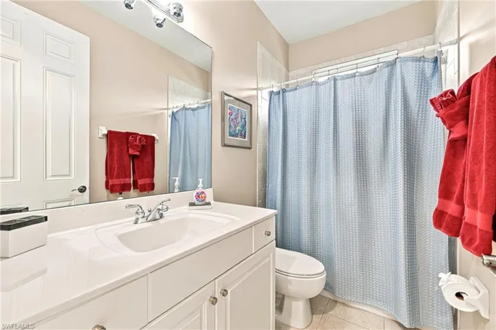 Additional Full Guest Bathroom