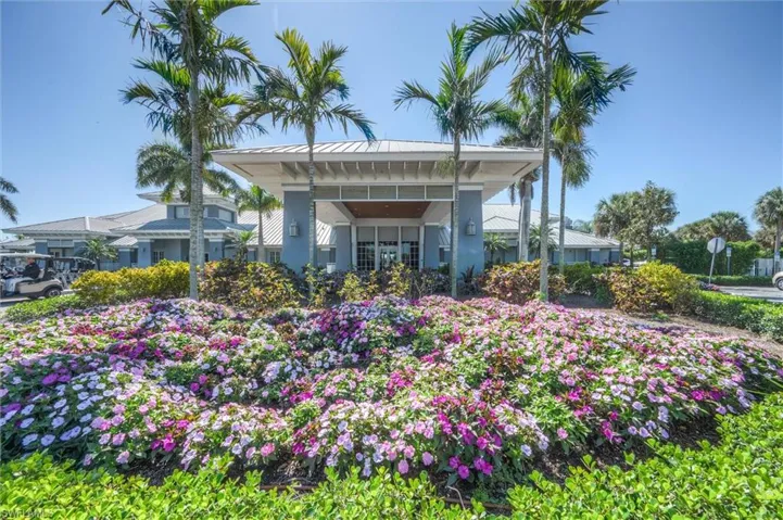 Eagle Lakes Golf Course Clubhouse