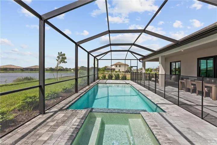 524 Burnt Store Rd S, Cape Coral, Florida 33993
