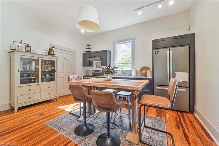 1611 Fowler St.