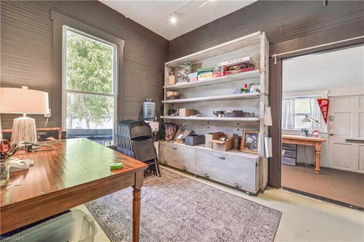 1611 Fowler St.