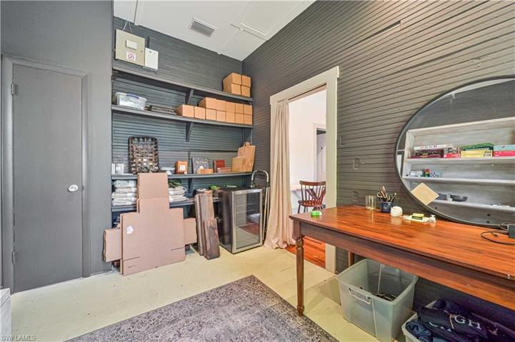 1611 Fowler St.