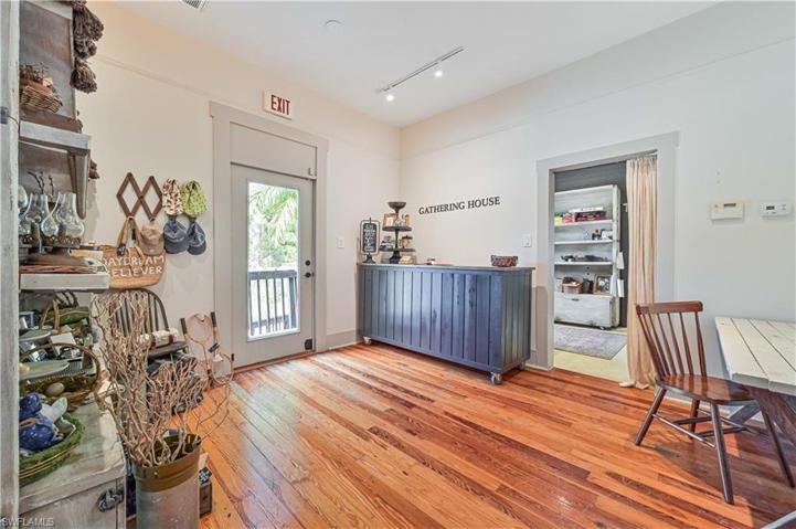 1611 Fowler St.