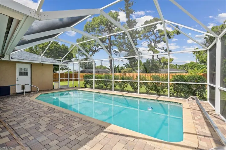 Large outdoor entertainment space