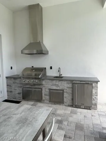 outdoor kitchen