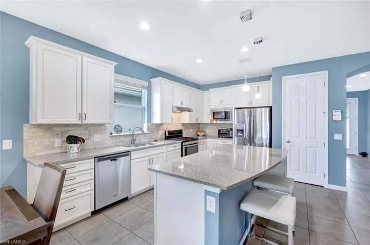 20083  Tavernier  DR, Estero, FL 33928