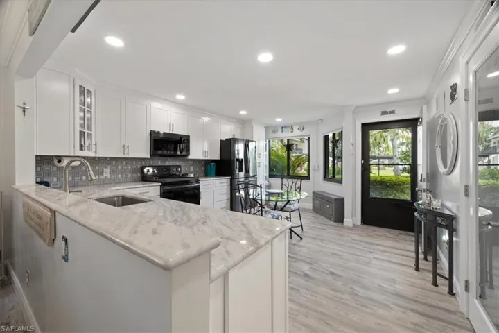 4973  Pepper  CIR, Naples, FL 34113