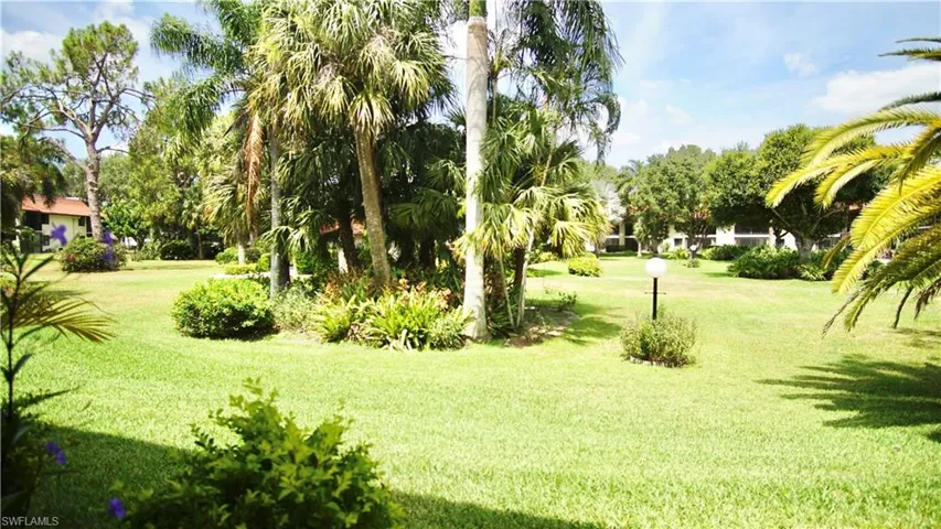 4973  Pepper  CIR, Naples, FL 34113