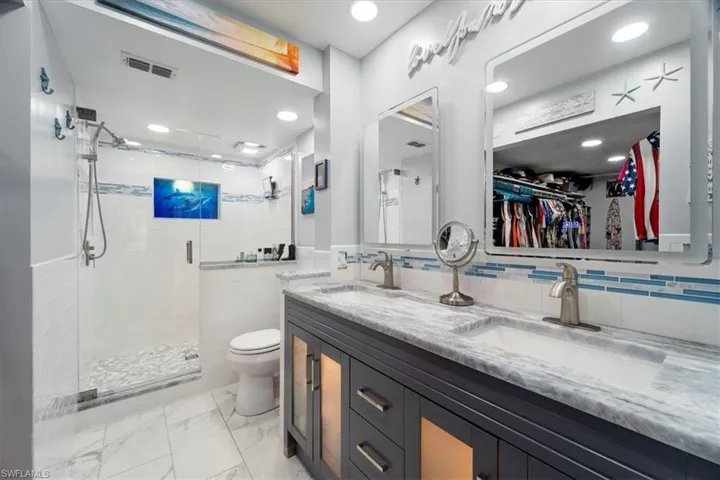 4973  Pepper  CIR, Naples, FL 34113
