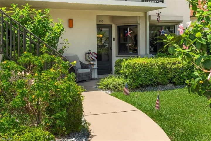 4973  Pepper  CIR, Naples, FL 34113