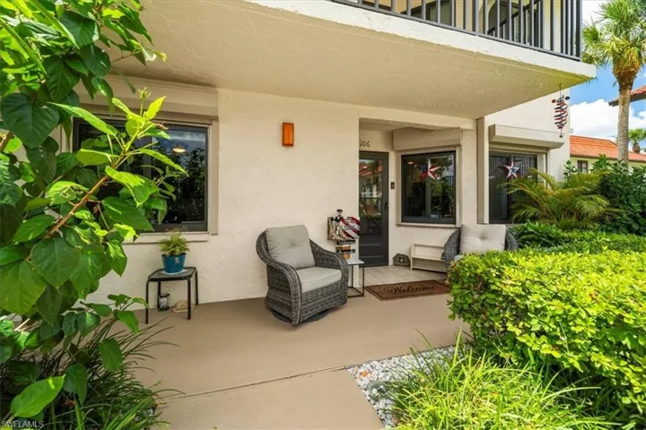 4973  Pepper  CIR, Naples, FL 34113