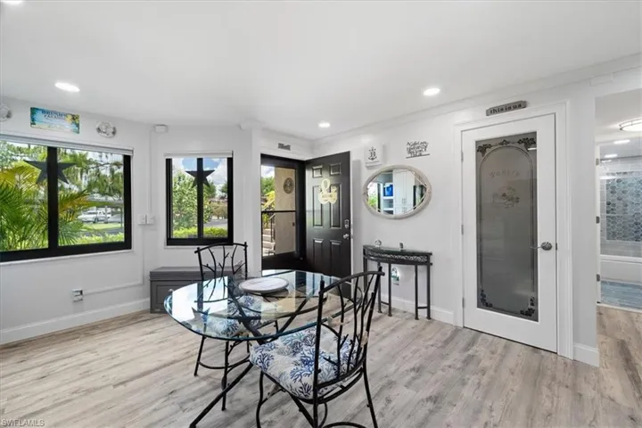 4973  Pepper  CIR, Naples, FL 34113
