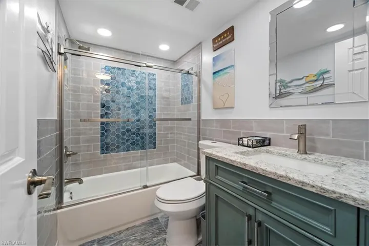 4973  Pepper  CIR, Naples, FL 34113
