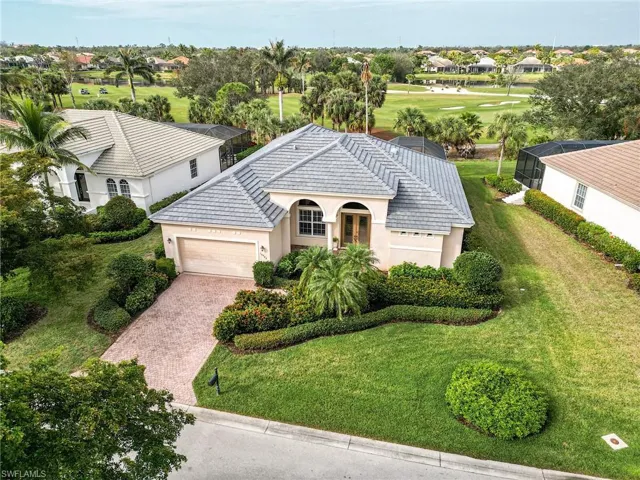 Large lot with a golf view