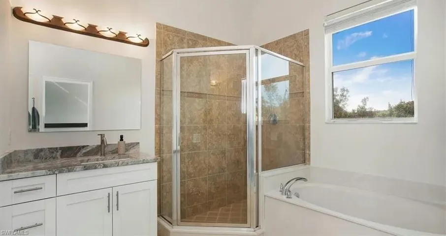 9819  Catena  WAY, Fort Myers, FL 33908