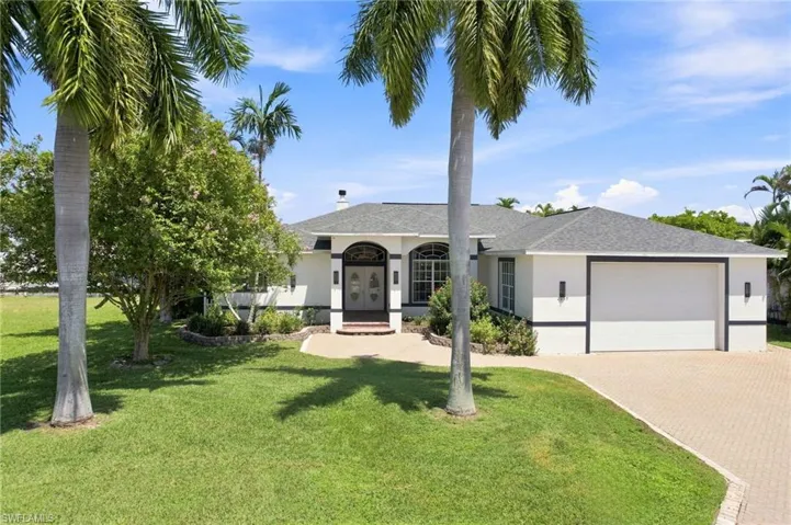 2059 Ottersrest Ln, Cape Coral, Florida 33990