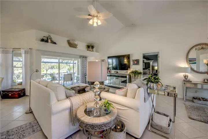 1621 NE 5th  TER, Cape Coral, FL 33909