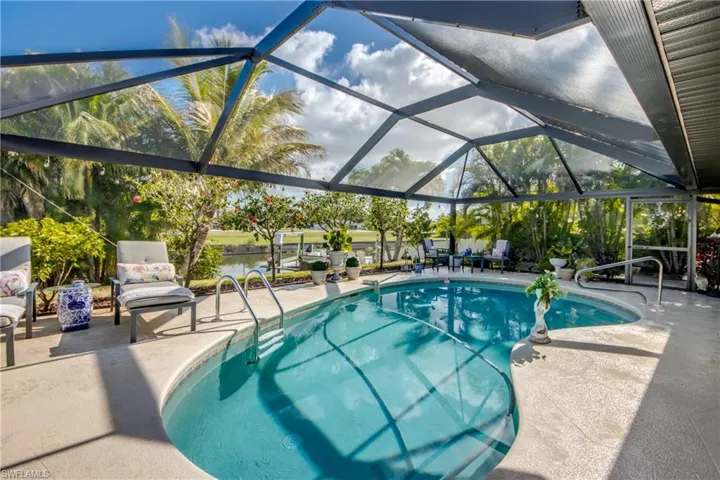 1621 NE 5th  TER, Cape Coral, FL 33909